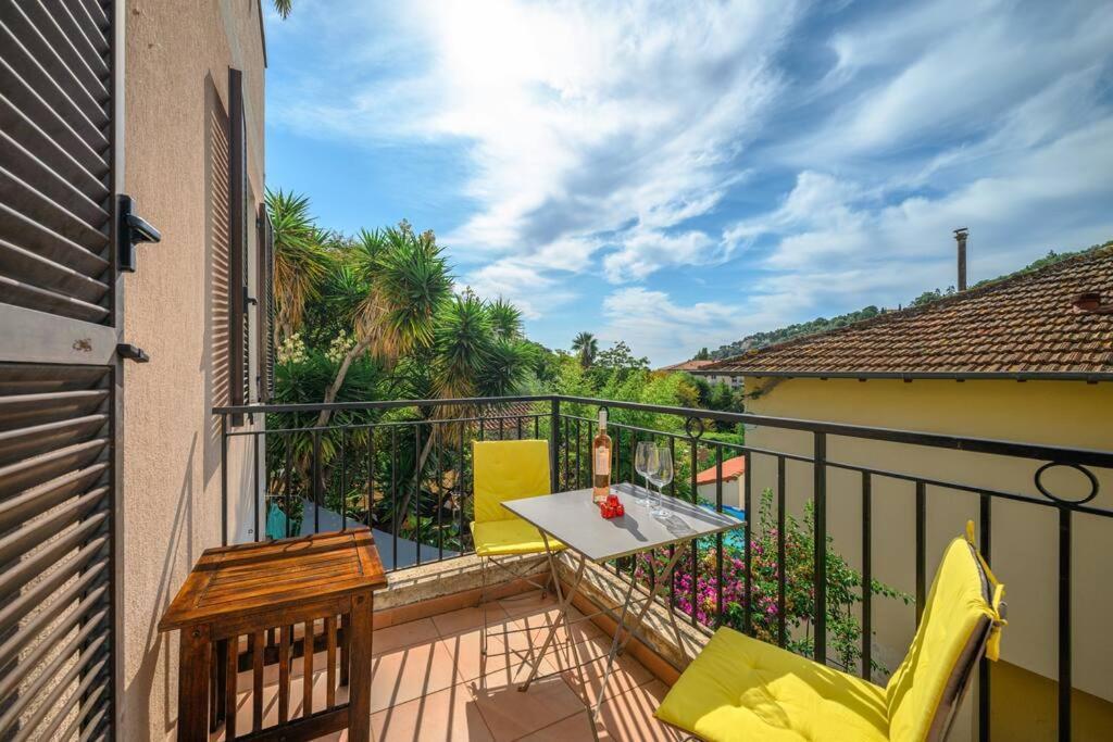 La Villa Julia - Calme - Spacieux - Parking Prive - Climatisation Menton Exterior foto